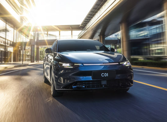 C01 Xe điện Leap Motors 525-717KM 4 cửa 5 chỗ Sạc nhanh 0,67H