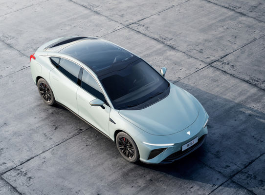 650-715KM Ô tô Nezha Xe điện cỡ lớn Nezha S