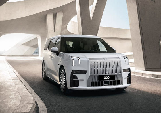 5 Cửa 6 Chỗ Zeekr 009 Minivan Chạy Điện Tầm Xa 702-822KM