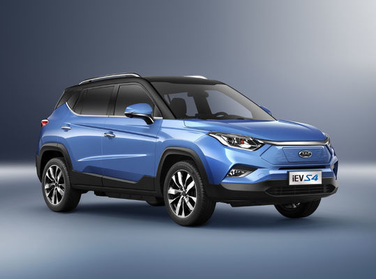 Xe điện IEVS4 JAC 402-470KM 5 cửa 5 chỗ Sân tập dài
