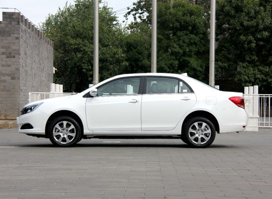 305KM 400KM BYD E5 EV Điện nguyên chất hiệu suất cao 4 cửa 5 chỗ